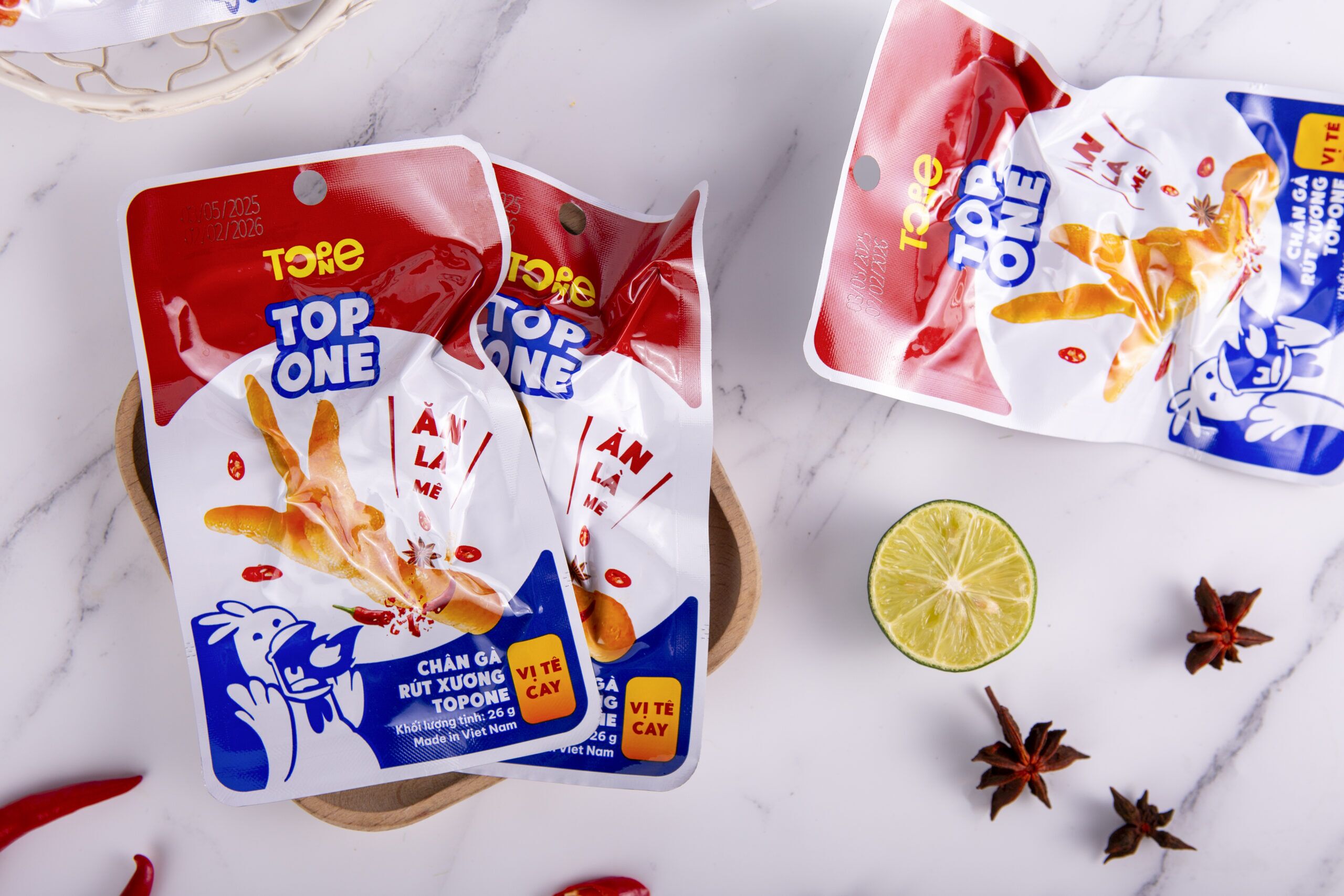 Chân Gà Rút Xương Topone Ăn Liền: Tê Cay Đỉnh Cao, Khơi Dậy Vị Giác Sỉ Thùng Chân Gà Rút Xương Ăn Liền Topone: Vị Cay Tê Đậm Vị Cay Tê Độc Quyền, Giá Gốc Tận Xưởng